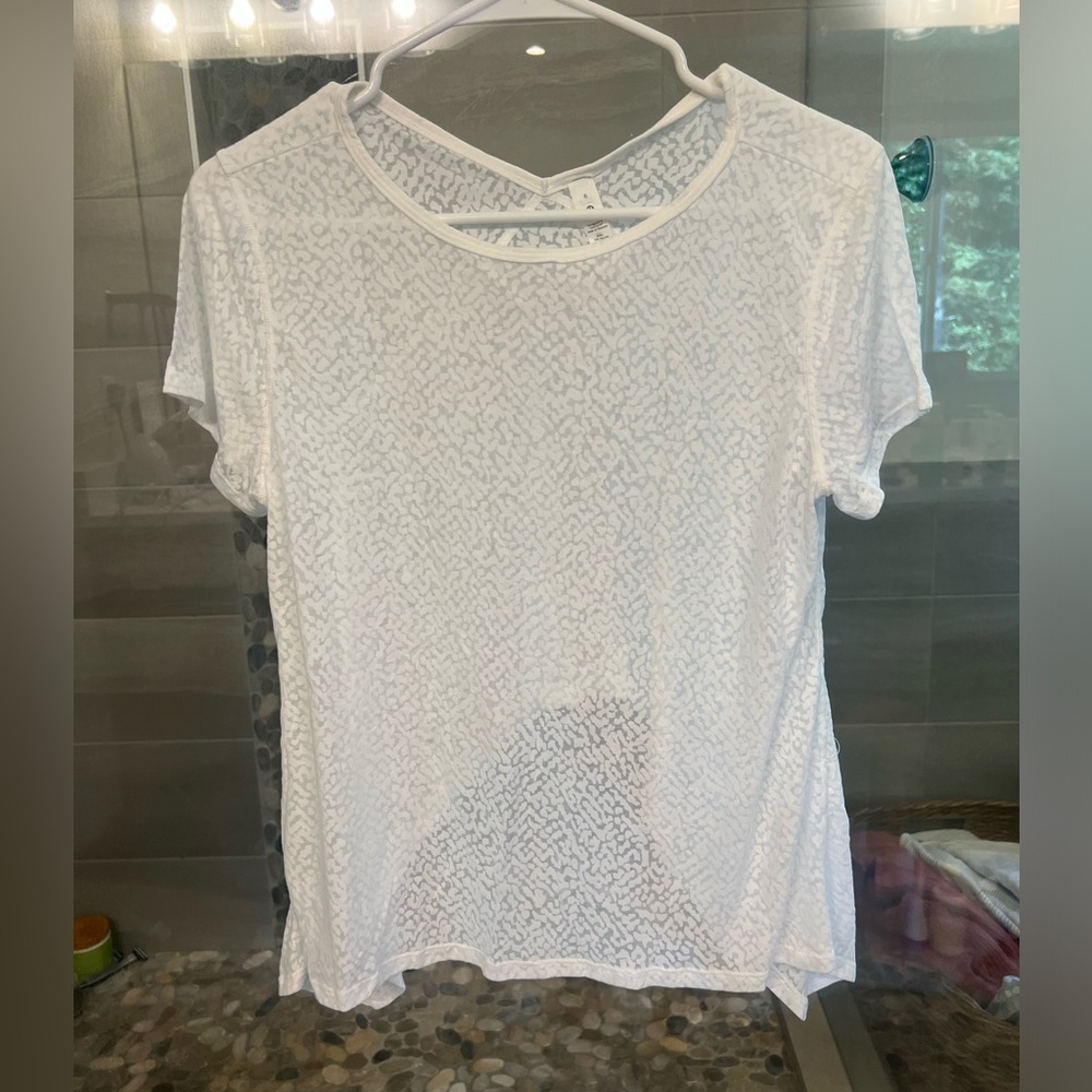 Lululemon 🍋 Loop Around Tee in White Size 6